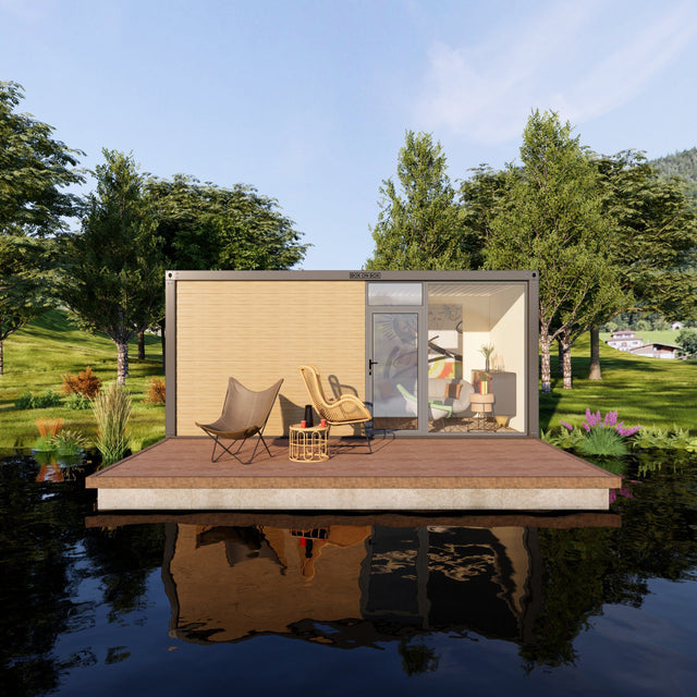 Module with large glass section / door 18 m2