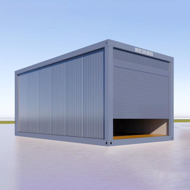 Garage with roller door 18 m2